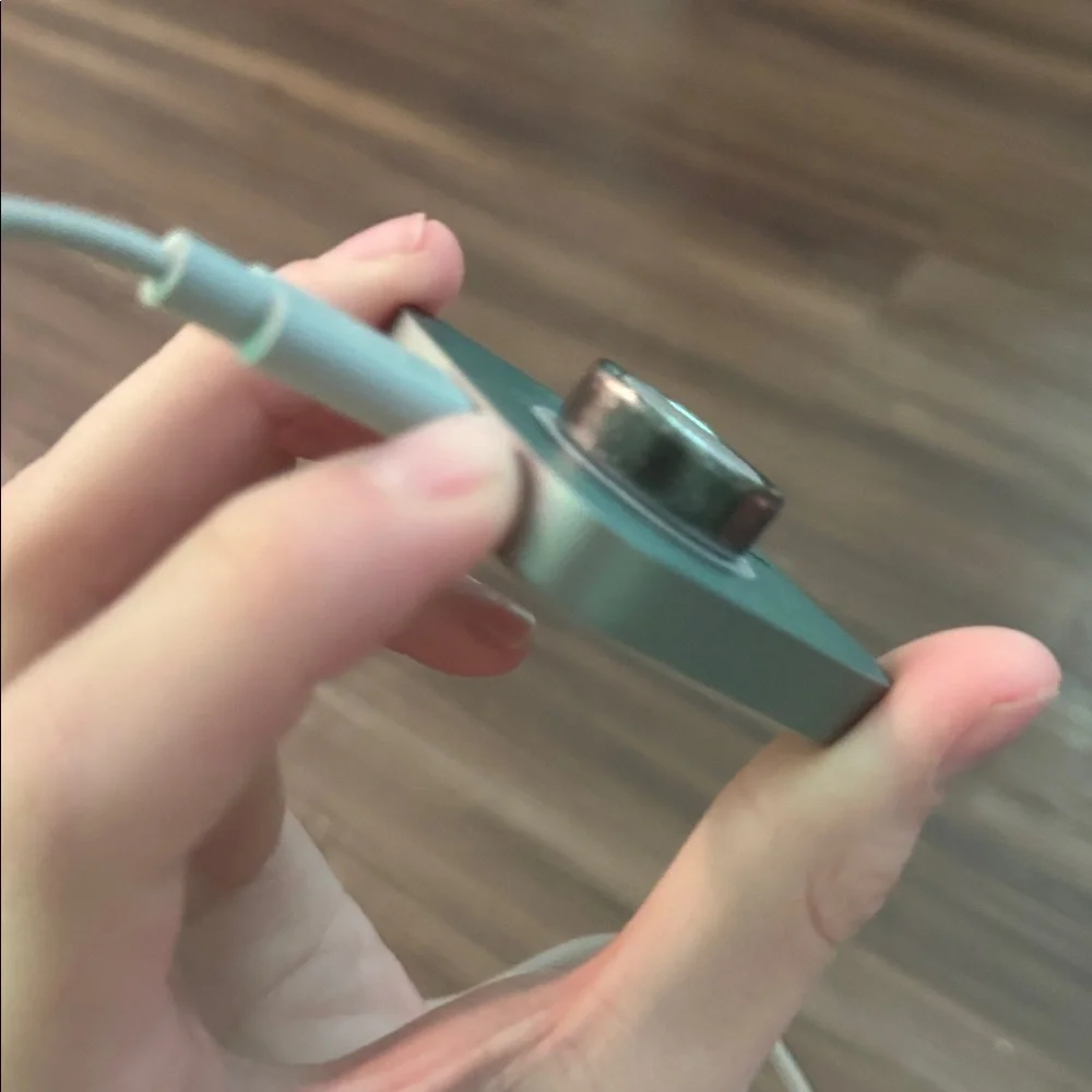 Nice ring; size 8 color stealth, comes with charger - Picture 3 of 4